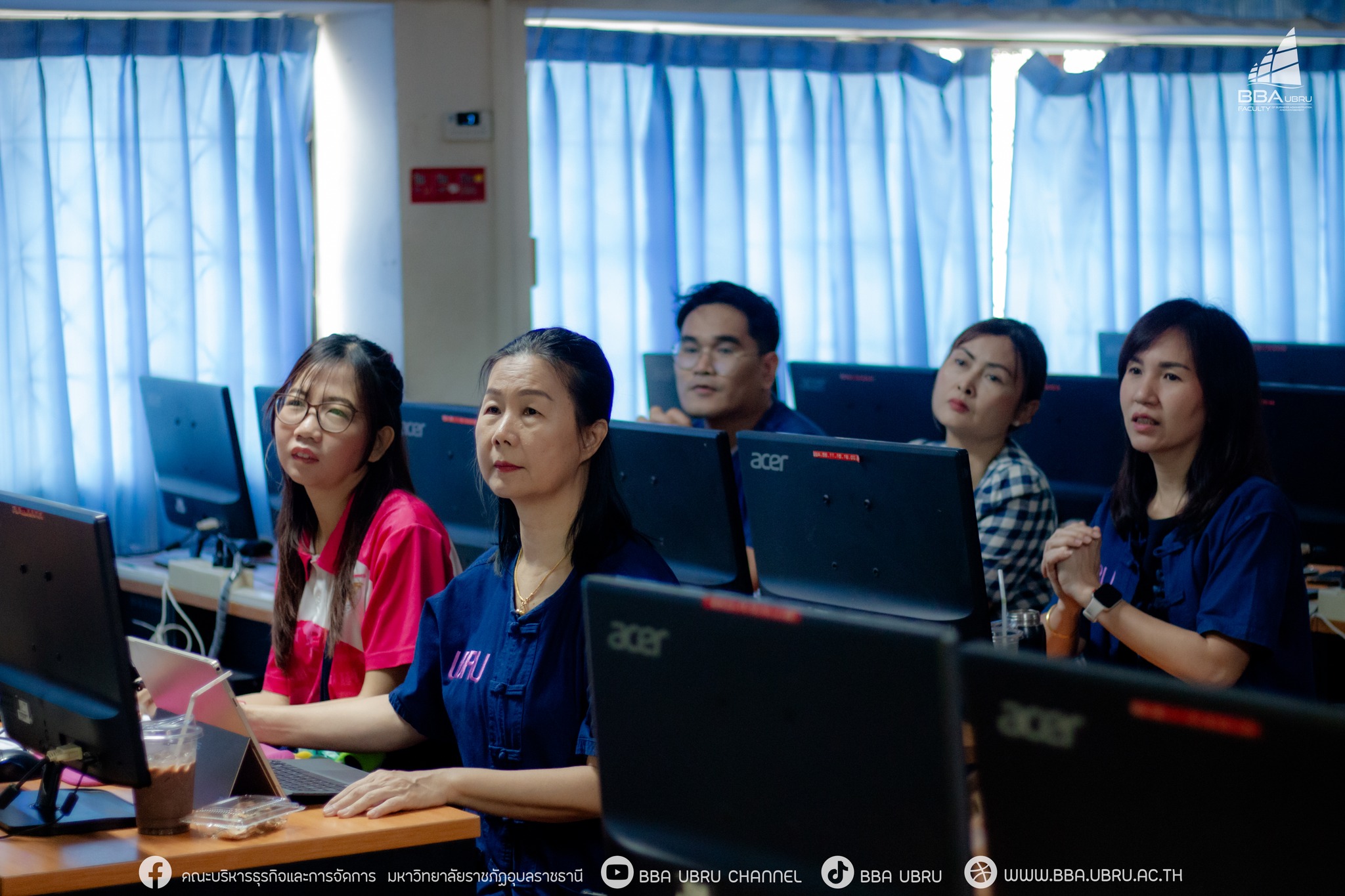  1 ? 2 ส.ค. 67 ณ ห้องเรียน 8402 การใช้ AI และ CANVA ในการจัดการเรียนการสอนและการปฏิบัติงานในองค์กร