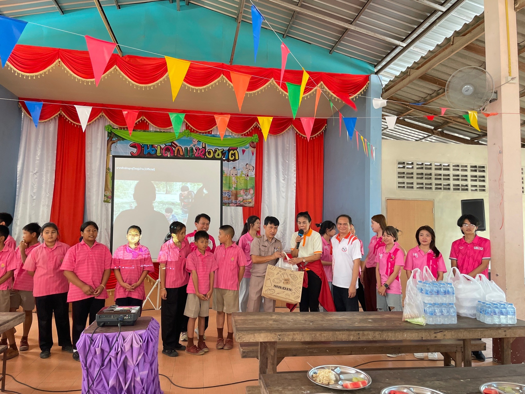 สาขาวิชานิเทศศาสตร์ มรภ.อุบลราชธานี  จัดกิจกรรมนิเทศศาสตร์บริการวิชาการชุมชนและพัฒนาท้องถิ่น  