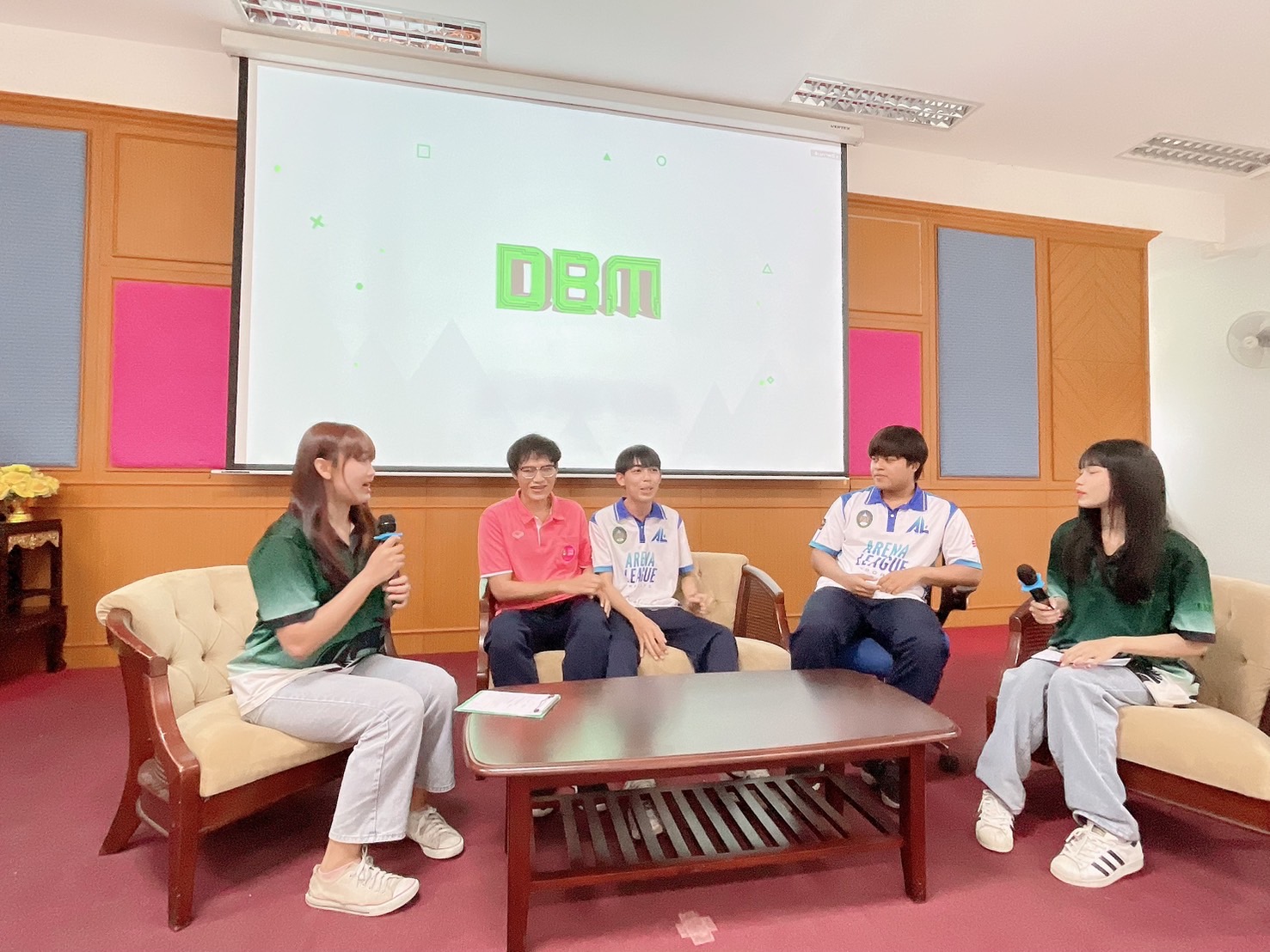 วันที่ 9 กุมภาพันธ์ 2567 คณะบริหารธุรกิจและการจัดการ มหาวิทยาลัยราชภัฏอุบลราชธานี ร่วมกับ โรงเรียนนารีนุกูล จัดกิจกรรมอบรมการเป็นผู้จัดการ และการเป็นผู้แข่งขันกีฬาอีสปอร์ต เพื่อส่งเสริมความร่วมมือทางด้านวิชาการ และการดำเนินกิจกรรมร่วมกัน 