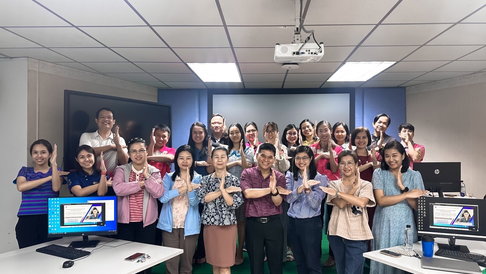 เตรียมพร้อมหลักสูตรที่มีคุณภาพ รองรับการเรียนการสอนที่ทันสมัย  ระดับปริญญาตรี ปริญญาโท และปริญญาเอก