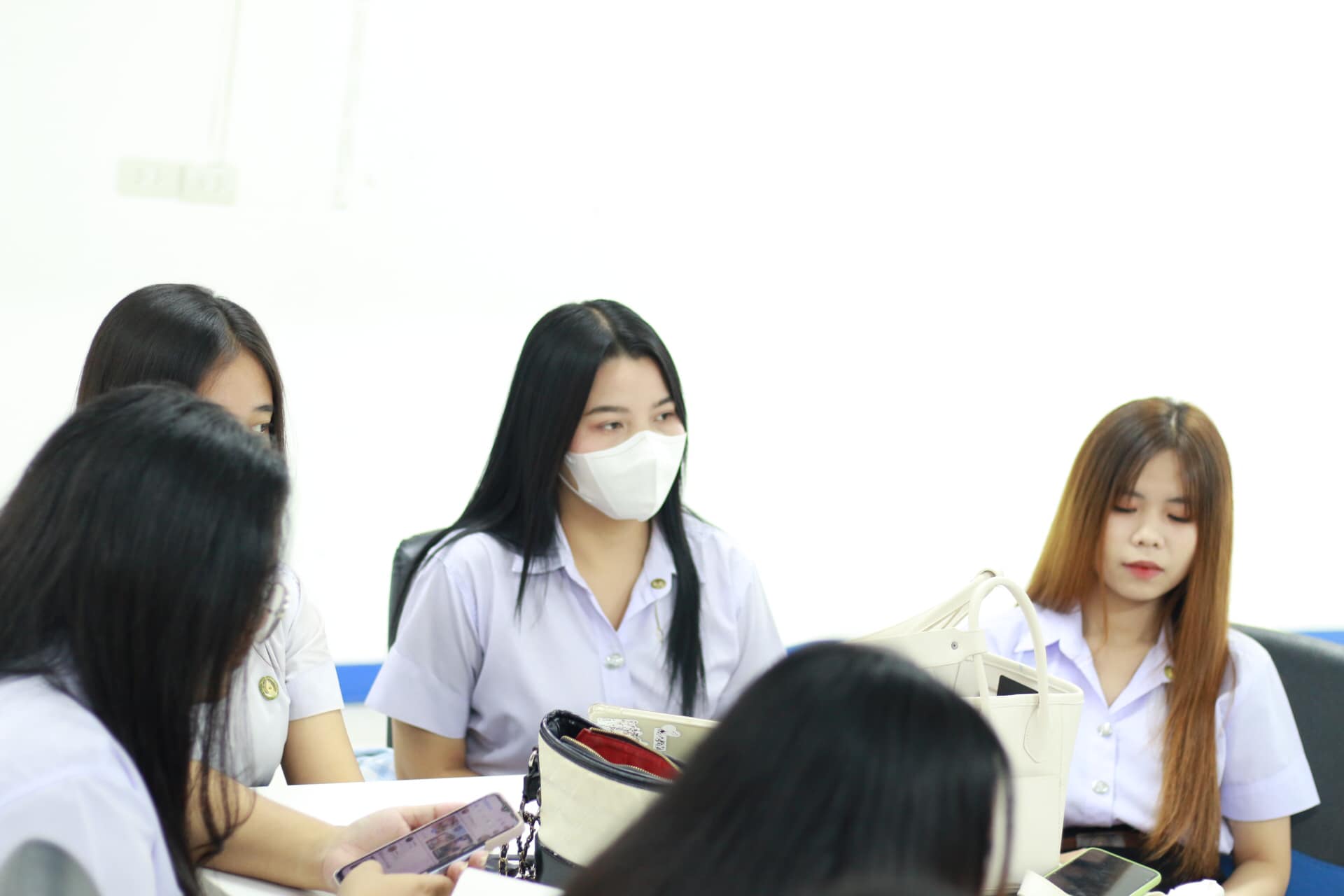จะทฤษฎีหรือลงพื้นที่..ก็ทำเต็มที่อยู่แล้ว 