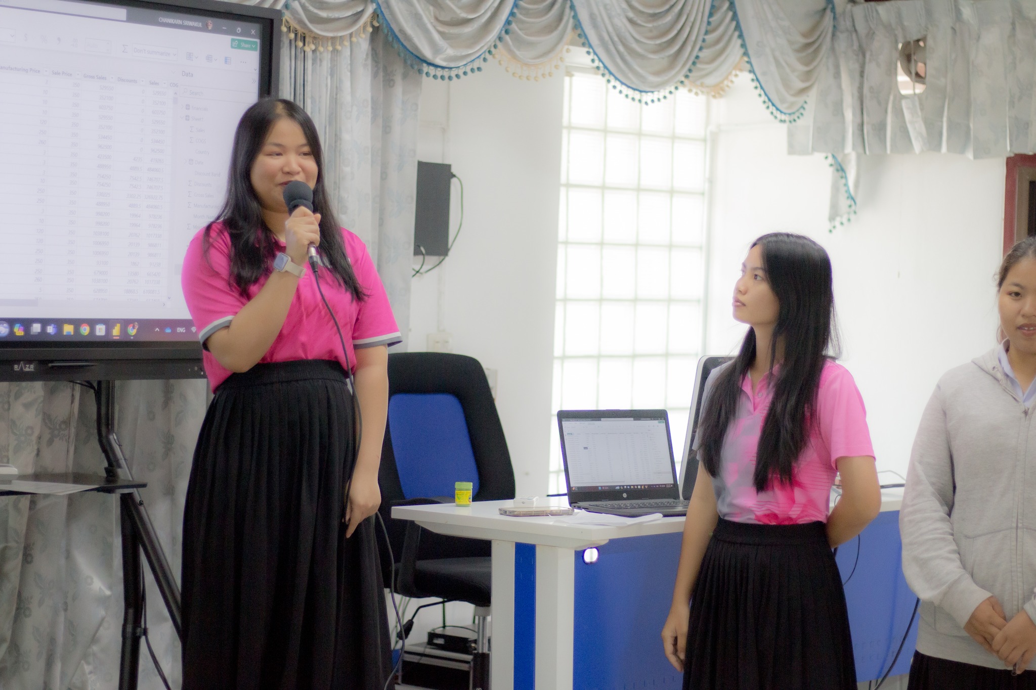 ถ้าการไปอยู่ในใจใครมันยาก อยู่บ้านเถอะ เชื่อเรา #การจัดการข้อมูลธุรกิจ 