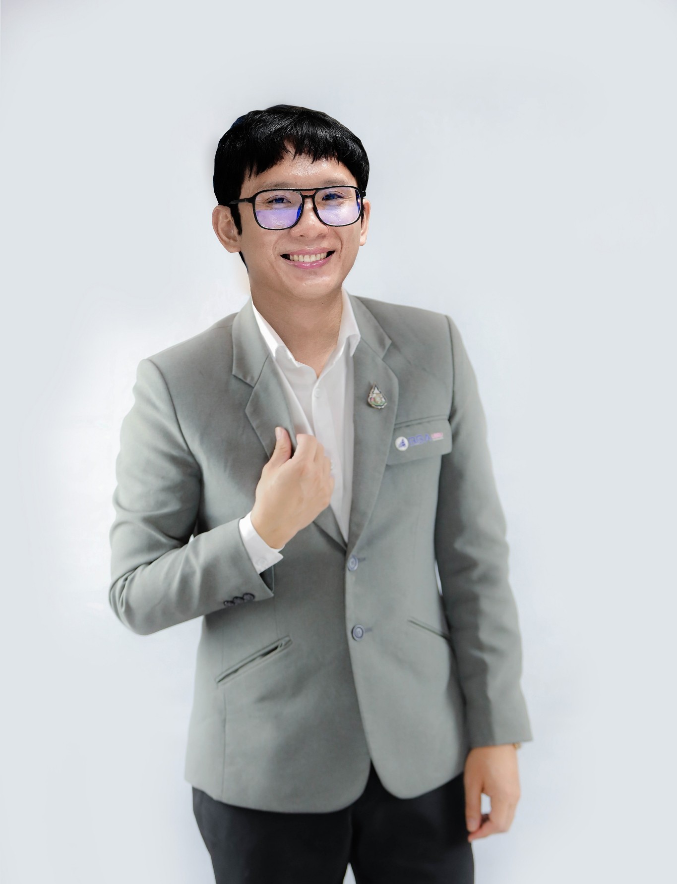 อาจารย์ไมตรี เธียรวรรณ